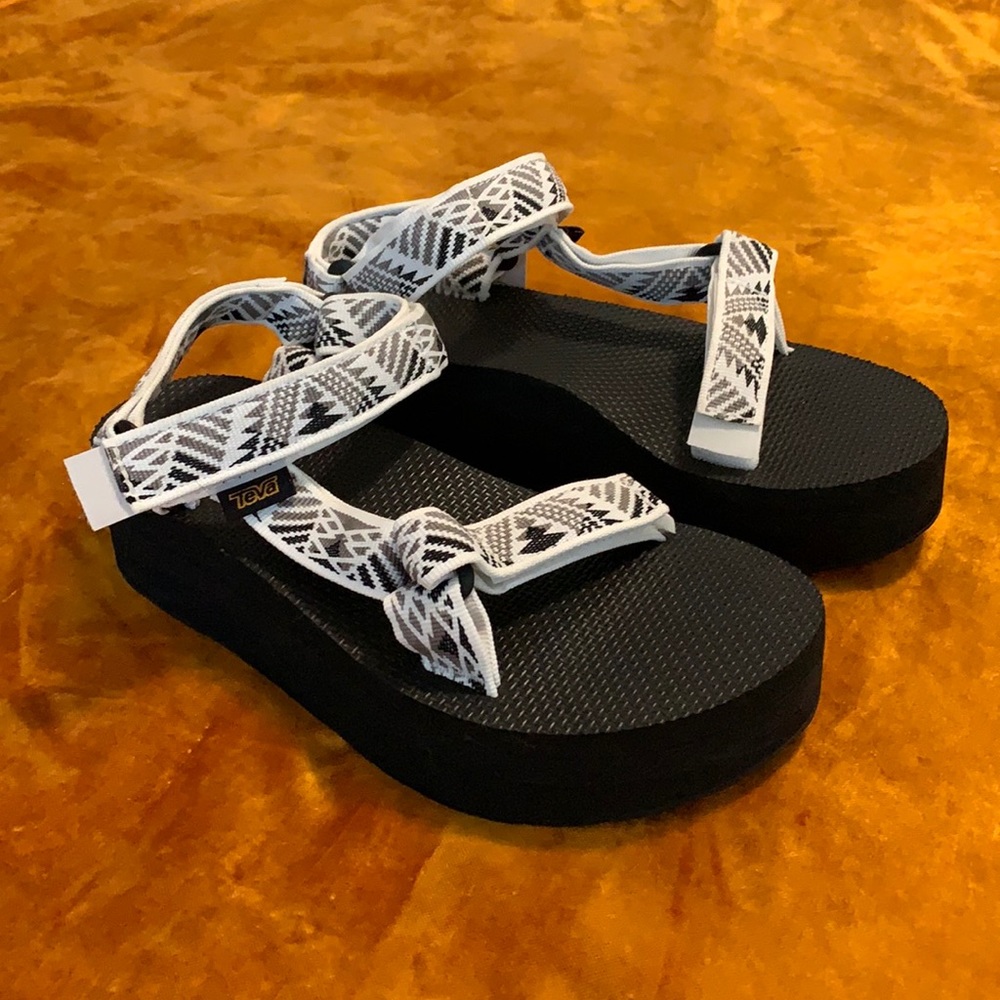 Teva Flatform Universal Sandal